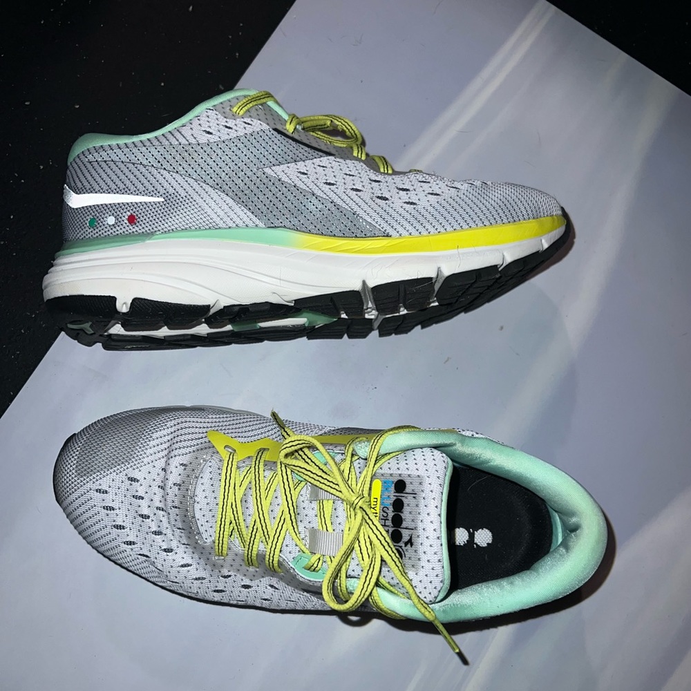 DiaDora Mythos 6 with Ortholite size 8